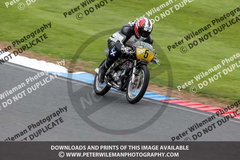 Vintage motorcycle club;eventdigitalimages;mallory park;mallory park trackday photographs;no limits trackdays;peter wileman photography;trackday digital images;trackday photos;vmcc festival 1000 bikes photographs